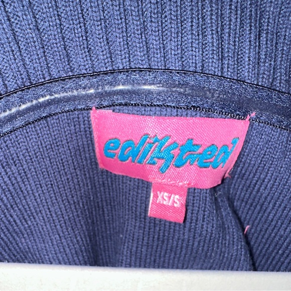 Edikted Off-Shoulder Ribbed Sweater - Dark Blue - Picture 2 of 3